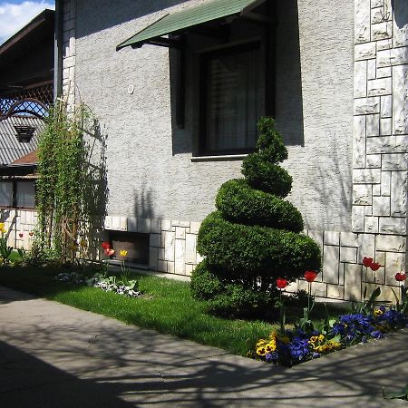Domacinstvo Opavski Backi Petrovac Bagian luar foto