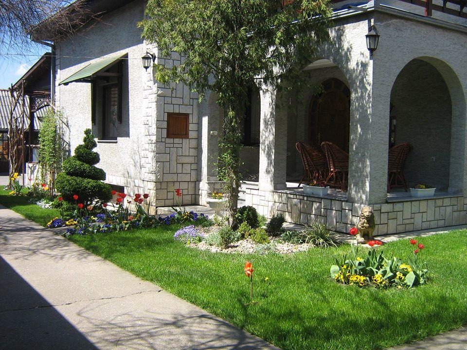 Domacinstvo Opavski Backi Petrovac Bagian luar foto