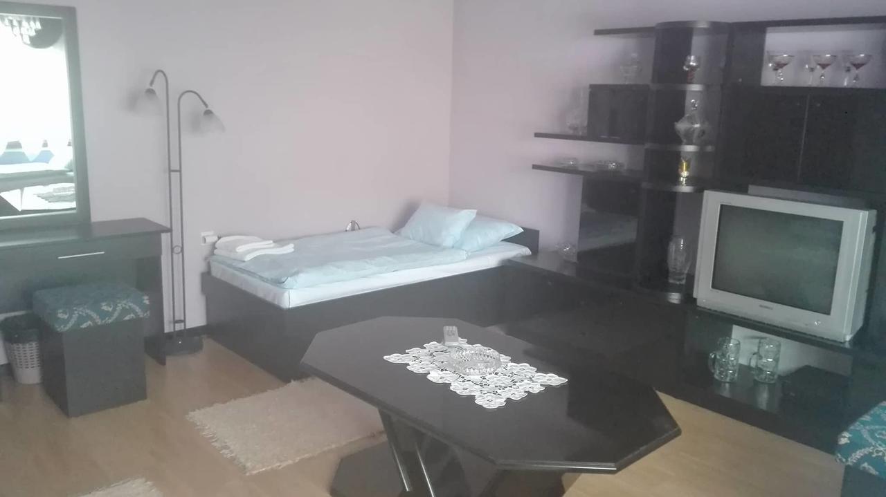 Domacinstvo Opavski Backi Petrovac Bagian luar foto